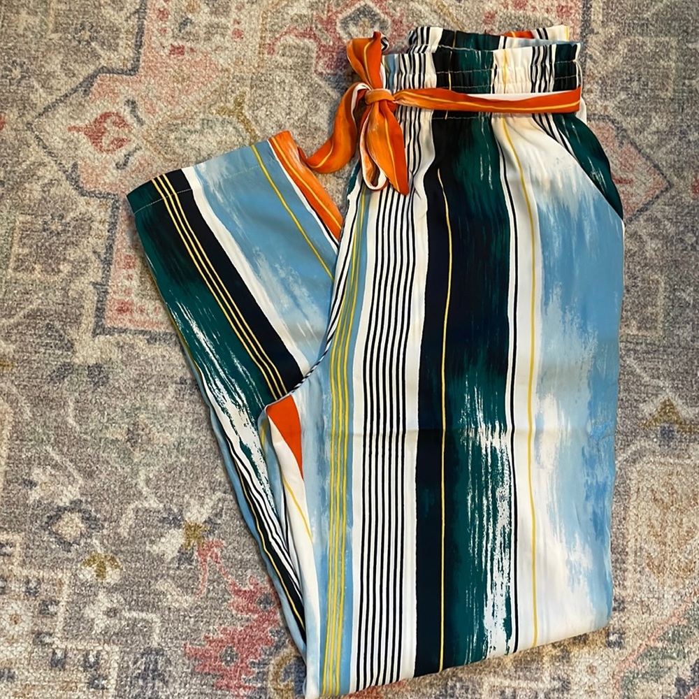 Bcbg elastic waist soft pants with tie belt